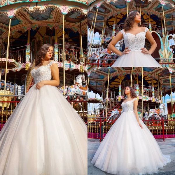 2019 elegant beach wedding dresses capped sleeves lace appliques a line tulle bridal gowns wedding gowns, White
2019 elegant beach wedding dresses capped sleeves lace appliques a line tulle bridal gowns wedding gowns, White