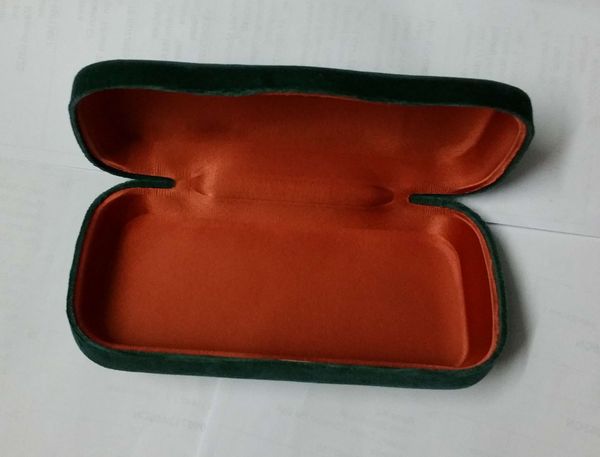 green hard shell velvet sunglasses & eyeglasses case purple lime velvet hard case box + cloth & silk pouch nice new
green hard shell velvet sunglasses & eyeglasses case purple lime velvet hard case box + cloth & silk pouch nice new
