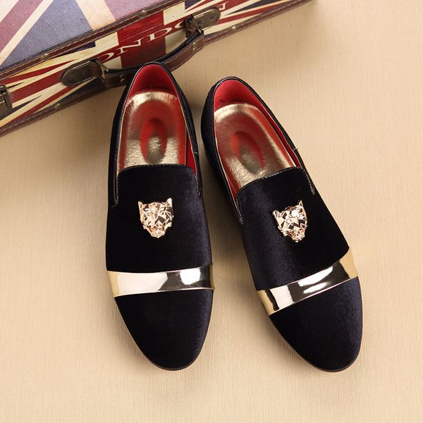2018 New European and American of the big size male shoes. Nubuck Leather and Golden tiger head button A pair of low tide men's shoesT307
2018 New European and American of the big size male shoes. Nubuck Leather and Golden tiger head button A pair of low tide men's shoesT307