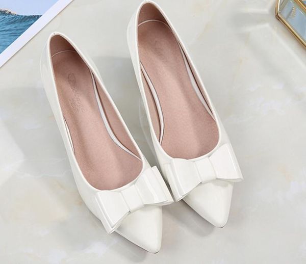 send high heeled shoes female 2018 new style korean pointed end shallow mouth coarse heel single shoes, Black
send high heeled shoes female 2018 new style korean pointed end shallow mouth coarse heel single shoes, Black