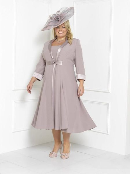 tea length a line 2019 plus size mother of the bride dresses with long sleeves jacket evening party gowns, Black;red
tea length a line 2019 plus size mother of the bride dresses with long sleeves jacket evening party gowns, Black;red