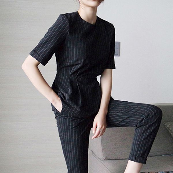 2018 summer european and american fashion professional casual suit slim was thin short-sleeved vertical stripes suit female, White;black
2018 summer european and american fashion professional casual suit slim was thin short-sleeved vertical stripes suit female, White;black