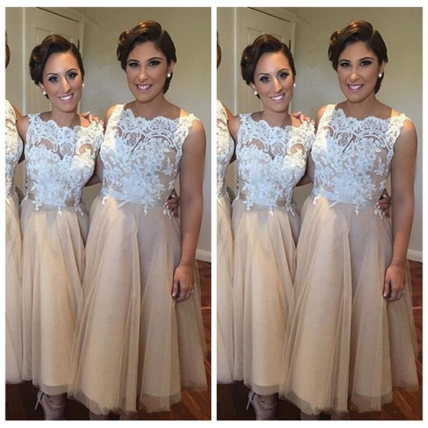 2021 vintage short bridesmaid dress with white lace appliques champagne tulle maid of the bride gown plus size vestidos de bridesmaids dress, White;pink
2021 vintage short bridesmaid dress with white lace appliques champagne tulle maid of the bride gown plus size vestidos de bridesmaids dress, White;pink