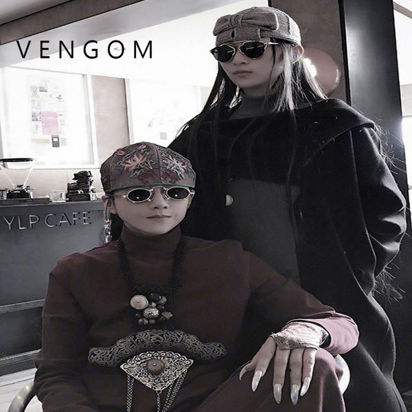 2018 new steampunk sunglasses men oval shades metal sunglass for women brand designer vintage style sun glasses quality, White;black
2018 new steampunk sunglasses men oval shades metal sunglass for women brand designer vintage style sun glasses quality, White;black