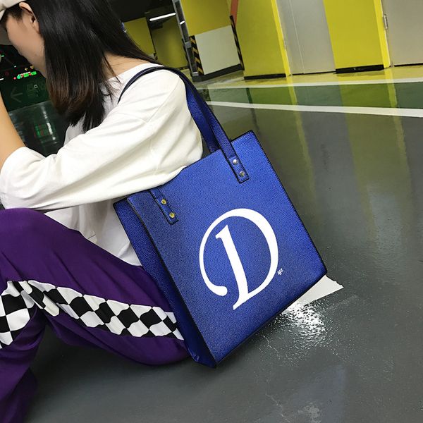 messenger shopping bags small candy tote bags ladoes color handbags ladies triangle cross body purse haosen//8
messenger shopping bags small candy tote bags ladoes color handbags ladies triangle cross body purse haosen//8