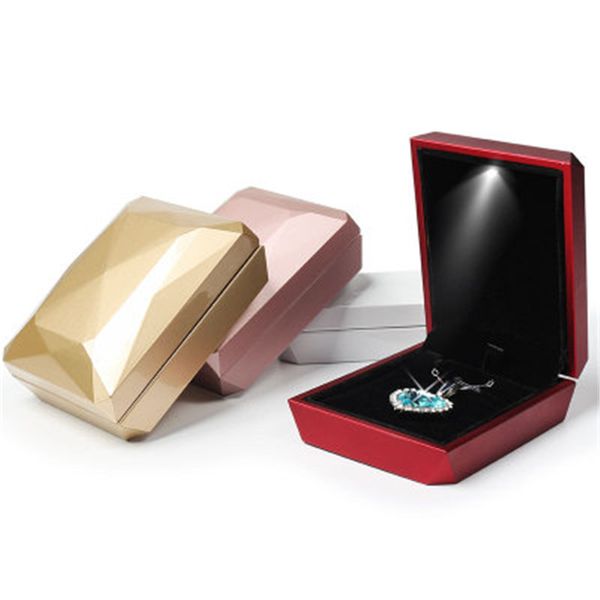 new fashion gold white red rose gold ring, pendant box jewelry display box led rubber painting jewellery box h234
new fashion gold white red rose gold ring, pendant box jewelry display box led rubber painting jewellery box h234