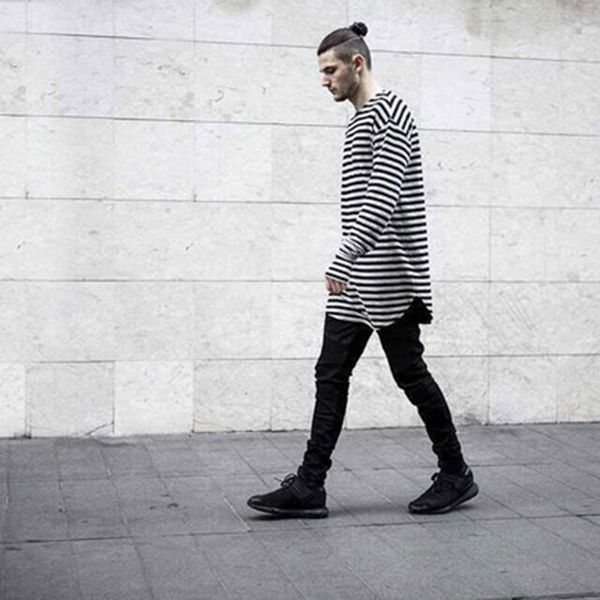 2018 new style comfortable cotton stripe circular neck lengthens curved bottom to hit the bottom of men's long sleeve t-shirts, White;black
2018 new style comfortable cotton stripe circular neck lengthens curved bottom to hit the bottom of men's long sleeve t-shirts, White;black