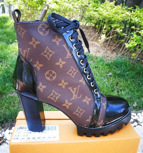 Branded women print glazed leather ankle martin lace up boot de igner lady thick rubber out ole 5cm chunky heel tar trail boot, Black
Branded women print glazed leather ankle martin lace up boot de igner lady thick rubber out ole 5cm chunky heel tar trail boot, Black
