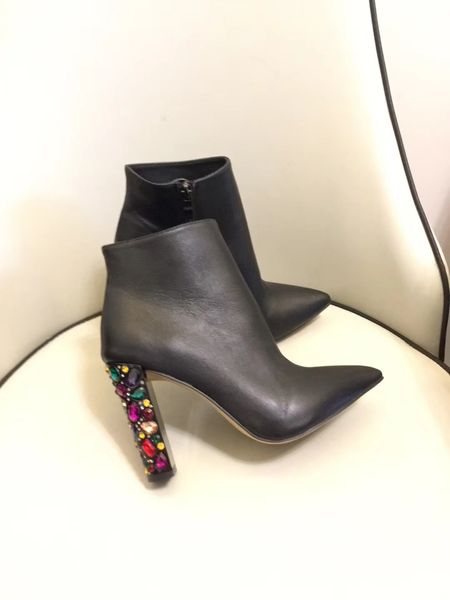 New arrival women real leather pointed toe ankle boots Fashion rhinestone heels short boots autumn winter high heels boots BY532
New arrival women real leather pointed toe ankle boots Fashion rhinestone heels short boots autumn winter high heels boots BY532