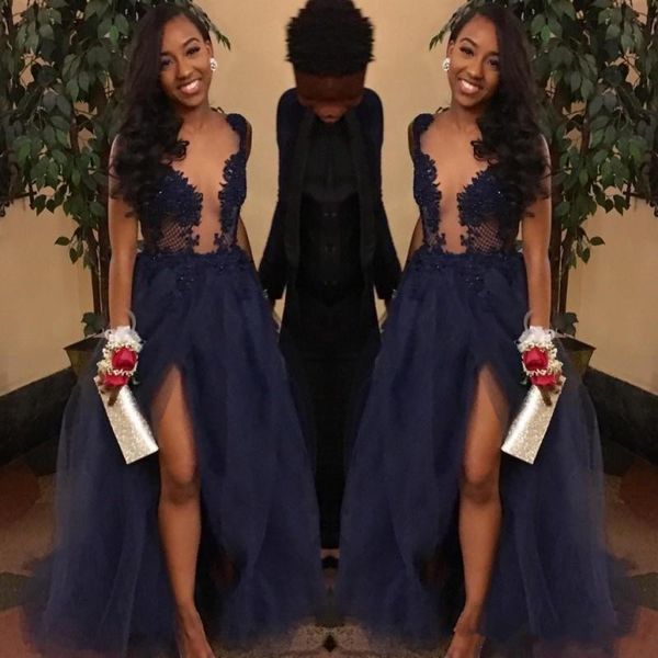 2018 Fashion Navy Blue Sexy Top Split Prom Dresses Illusion V Neck Sleeveless Tulle Appliques Plunging Evening Gowns vestidos Party Dress, Black
2018 Fashion Navy Blue Sexy Top Split Prom Dresses Illusion V Neck Sleeveless Tulle Appliques Plunging Evening Gowns vestidos Party Dress, Black