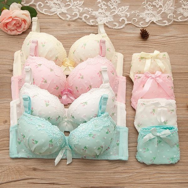 floral bra set push up lace bra wireless women's underwear sets lingerie set for ladies students girls wholesale price dhl, Red;black
floral bra set push up lace bra wireless women's underwear sets lingerie set for ladies students girls wholesale price dhl, Red;black