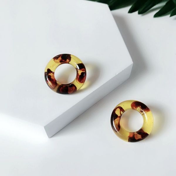 new simple design brown tortoise elegant pretty stud earring, selling popular lightweight stud earring, Golden;silver
new simple design brown tortoise elegant pretty stud earring, selling popular lightweight stud earring, Golden;silver