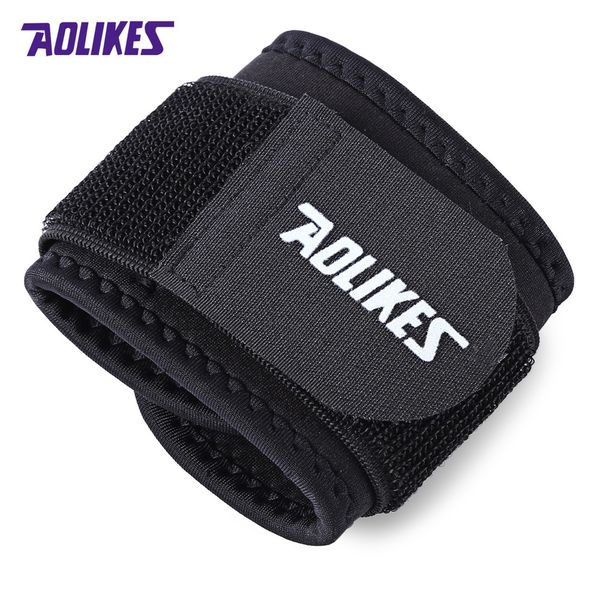 aolikes a - 7936 sport wrist guard support band bracer protector suitable for football, basketball, cycling, tennis, running, etc, Black;red
aolikes a - 7936 sport wrist guard support band bracer protector suitable for football, basketball, cycling, tennis, running, etc, Black;red