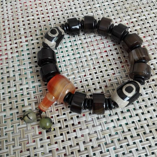 fidelity natural silk agate short pile beads with three eye beads hand string of male and female agate chalcedony bracelet, Black
fidelity natural silk agate short pile beads with three eye beads hand string of male and female agate chalcedony bracelet, Black