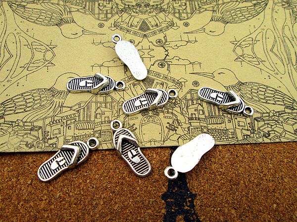 90pcs sale 18*6mm antique silver mini 3d flip flop charm pendant diy jewelry making, Bronze;silver
90pcs sale 18*6mm antique silver mini 3d flip flop charm pendant diy jewelry making, Bronze;silver