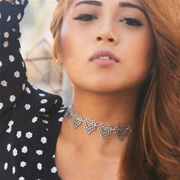 whole salekiss wife 2017 fashion vintage hollow lace peach heart coin women's short necklace choker necklace charm clavicle chain jewelry, Silver
whole salekiss wife 2017 fashion vintage hollow lace peach heart coin women's short necklace choker necklace charm clavicle chain jewelry, Silver