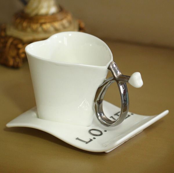 творческого coffee cup heart shaped европейской керамического кубок пара кубок drinkware coffee heart shaped чашка и блюдце
творческого coffee cup heart shaped европейской керамического кубок пара кубок drinkware coffee heart shaped чашка и блюдце