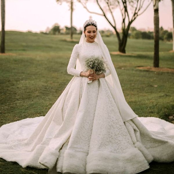 gorgeous lace muslim ball gown wedding dresses high neck arabic long sleeves princess bridal gowns chapel length vestidos de novia, White
gorgeous lace muslim ball gown wedding dresses high neck arabic long sleeves princess bridal gowns chapel length vestidos de novia, White