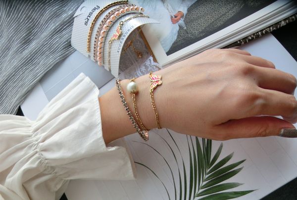 1 pack bracelets set contain butterfly and beaded cute and sweet style fashion jewelry artificial pearl rhinstone decoration, Black
1 pack bracelets set contain butterfly and beaded cute and sweet style fashion jewelry artificial pearl rhinstone decoration, Black