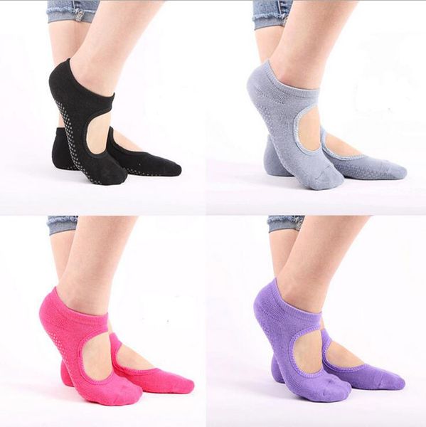 3 pair women solid color bare feet exercise fitness non-slip yoga socks pilates, White;red
3 pair women solid color bare feet exercise fitness non-slip yoga socks pilates, White;red