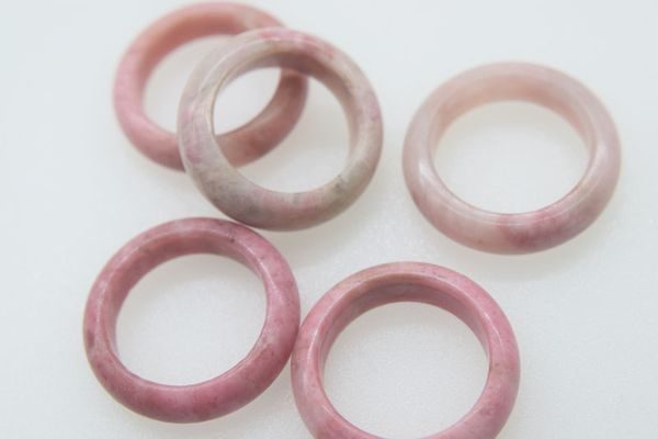 pink rhodochrosite nature ring 17-18mm wholesale beads nature ring lovely for girl, Golden;silver
pink rhodochrosite nature ring 17-18mm wholesale beads nature ring lovely for girl, Golden;silver