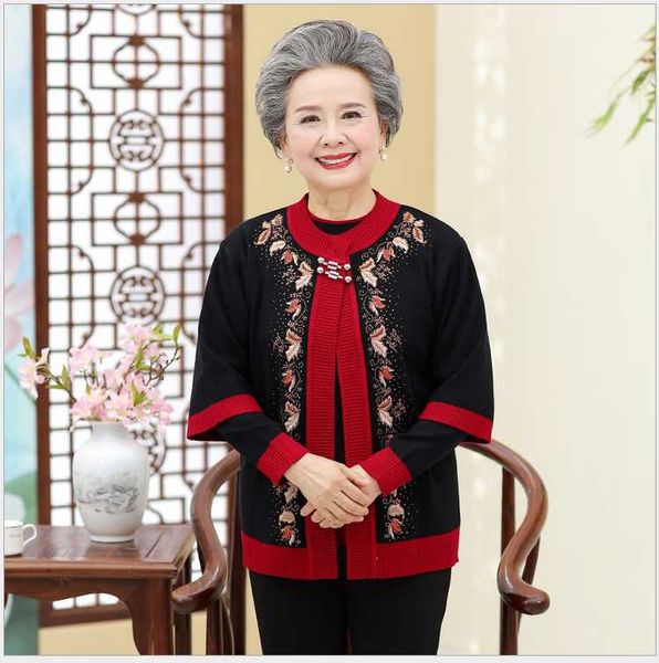 autumn new mid aged women sweater suit set fashion embroidery 60-80 year old grandmother's two-piece suit cardigan sweater t260, White;black
autumn new mid aged women sweater suit set fashion embroidery 60-80 year old grandmother's two-piece suit cardigan sweater t260, White;black