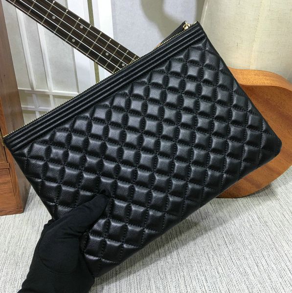 AAAAA famouse brand women genuine leather black clutch bag classic elegant evening bags boy style silver/gold hw large vulume zipper closure
AAAAA famouse brand women genuine leather black clutch bag classic elegant evening bags boy style silver/gold hw large vulume zipper closure