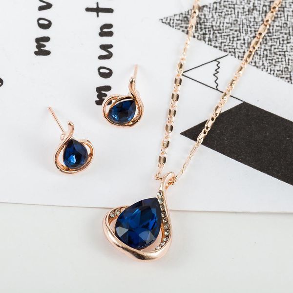 women's simple fashion love shape necklace earrings set elegant temperament accessories, Silver
women's simple fashion love shape necklace earrings set elegant temperament accessories, Silver