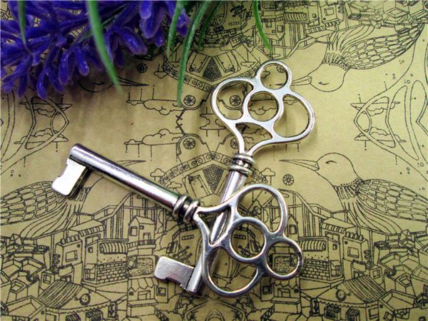 15pcs--key charms,antiquetibetan silver lovely filigree key charm pendant 57x25mm, Bronze;silver
15pcs--key charms,antiquetibetan silver lovely filigree key charm pendant 57x25mm, Bronze;silver