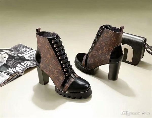 Best Luxury designer boots Women Desert Boot chunky heel Martin shoes Print Leather Platform Desert Lace-up Boot 5cm 12 colors with box
Best Luxury designer boots Women Desert Boot chunky heel Martin shoes Print Leather Platform Desert Lace-up Boot 5cm 12 colors with box