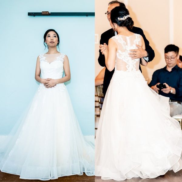 sheer with a beautiful laced layer sweetheart shape with embroidering woven a-line wedding dress illusion sleeves bridal gowns, White
sheer with a beautiful laced layer sweetheart shape with embroidering woven a-line wedding dress illusion sleeves bridal gowns, White