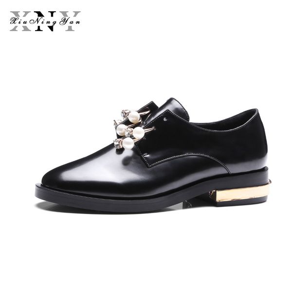 xiuningyan genuine leather women's flats metal pearl lace up autumn spring black white casual brand fashion shoe plus size 34-43
xiuningyan genuine leather women's flats metal pearl lace up autumn spring black white casual brand fashion shoe plus size 34-43