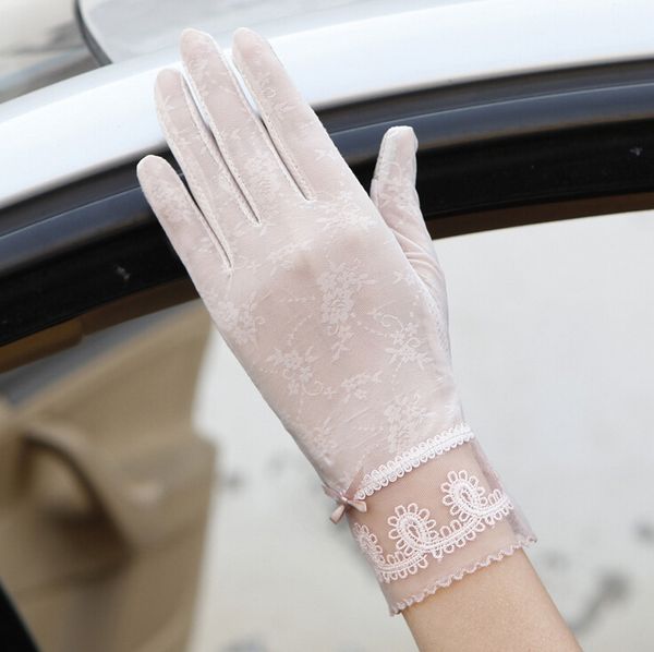 2017 new touching screen women summer lace gloves ladies sunscreen glove female driving anti-uv gloves women black lace guantes, Blue;gray
2017 new touching screen women summer lace gloves ladies sunscreen glove female driving anti-uv gloves women black lace guantes, Blue;gray