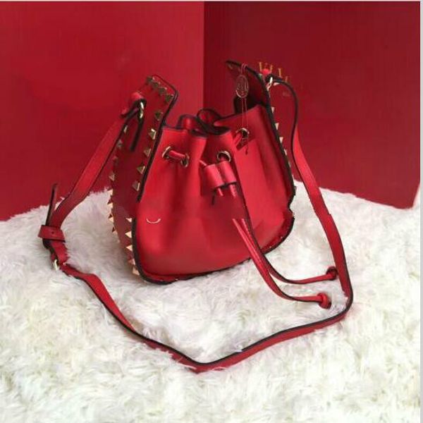 2018 new style brand women genuine leather small bucket bag with gold rivet side bag shoulder bag
2018 new style brand women genuine leather small bucket bag with gold rivet side bag shoulder bag