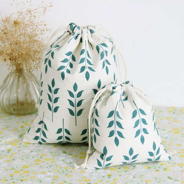 2pcs/lot mini storage bag coon linen cloth drawstring leaf print pastoral style gift candy jewelry bags bd-4
2pcs/lot mini storage bag coon linen cloth drawstring leaf print pastoral style gift candy jewelry bags bd-4