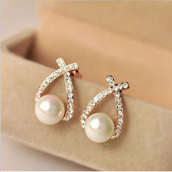 wholesale fashion gold crystal stud earrings brincos perle pendientes bou pearl earrings for woman, Golden;silver
wholesale fashion gold crystal stud earrings brincos perle pendientes bou pearl earrings for woman, Golden;silver