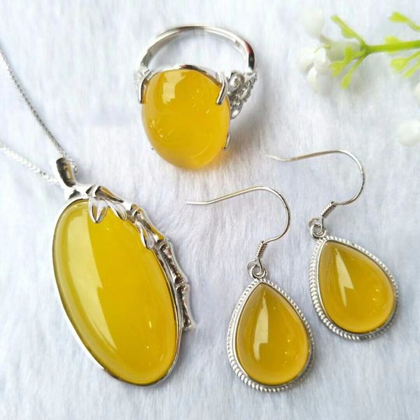 tjp natural s925 yellow silver ring earrings necklace suits gift fine jewelry pendant women sweet lady agate
tjp natural s925 yellow silver ring earrings necklace suits gift fine jewelry pendant women sweet lady agate