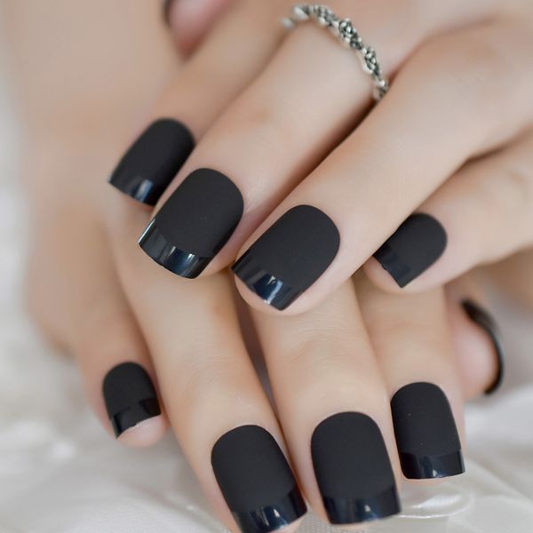 24pcs dark matte french nails full frame dark false nail tips full cover frosted designed fake nails sheet l5041, Red;gold
24pcs dark matte french nails full frame dark false nail tips full cover frosted designed fake nails sheet l5041, Red;gold