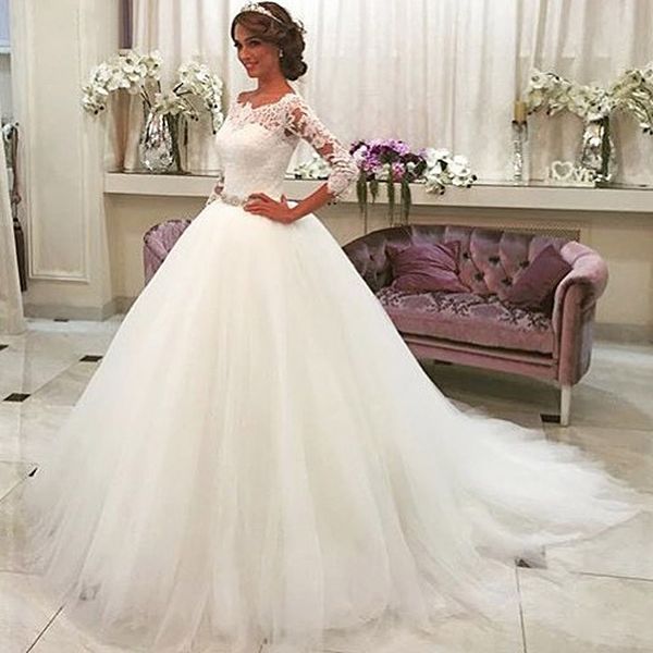 white lace appliques ball gown wedding dresses 2018 crystal sash covered button back wedding gowns robe de mariee birdal dresses
white lace appliques ball gown wedding dresses 2018 crystal sash covered button back wedding gowns robe de mariee birdal dresses