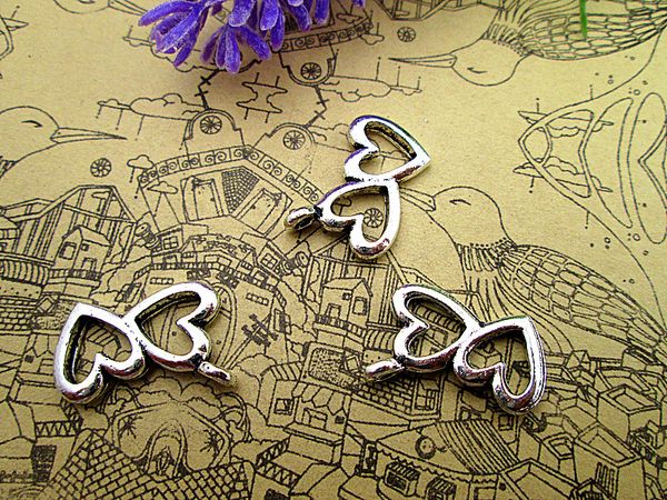 45pcs- antique tibetan silver hearts charms pendants, double hearts charm jewelry making 18x13mm, Bronze;silver
45pcs- antique tibetan silver hearts charms pendants, double hearts charm jewelry making 18x13mm, Bronze;silver