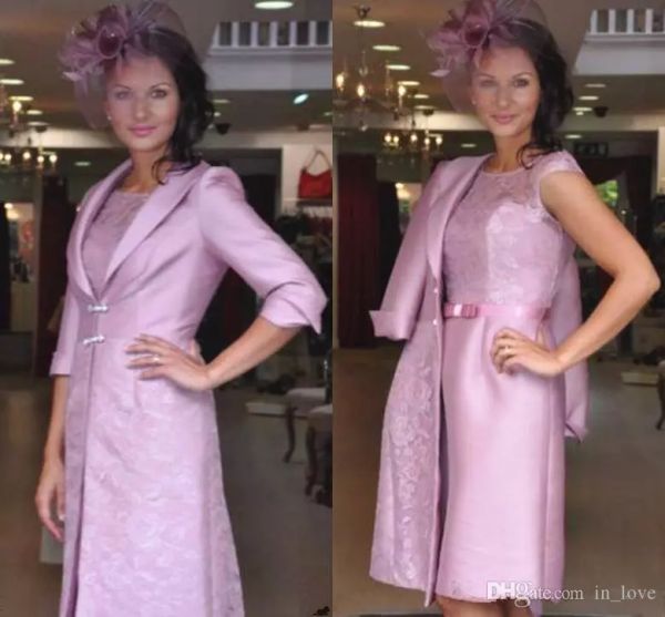 two pieces mother of the bride dress with coat knee length lace evening gowns light purple wedding guest dress, Black;red
two pieces mother of the bride dress with coat knee length lace evening gowns light purple wedding guest dress, Black;red