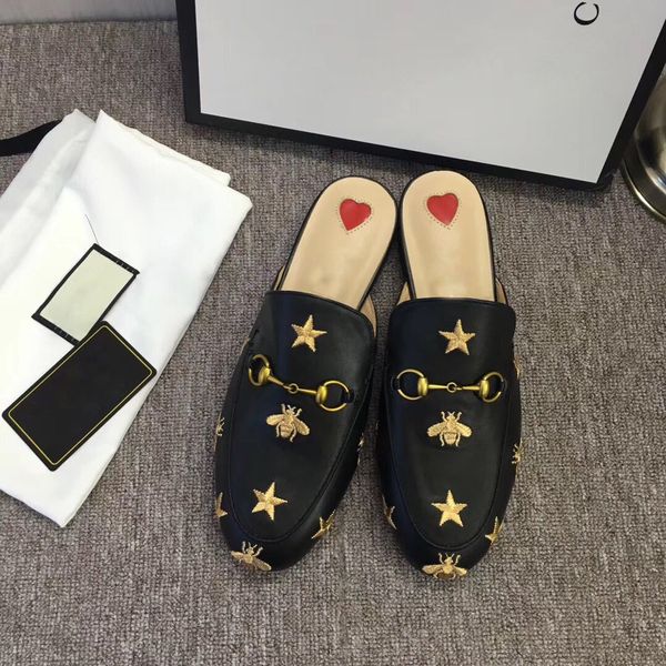 New women Summer embroidery slippers genuine leather Mules Flat Mules shoes Metal Chain Casual Shoes Loafers Fashion Outdoor Slippers Ladies
New women Summer embroidery slippers genuine leather Mules Flat Mules shoes Metal Chain Casual Shoes Loafers Fashion Outdoor Slippers Ladies