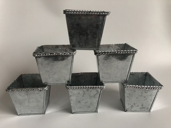 оптовые жестяные банки металлический цветок ванна олово оцинкованные суккуленты сеялки квадратное сеялка для суккулентов держатель свадьбы п
оптовые жестяные банки металлический цветок ванна олово оцинкованные суккуленты сеялки квадратное сеялка для суккулентов держатель свадьбы п