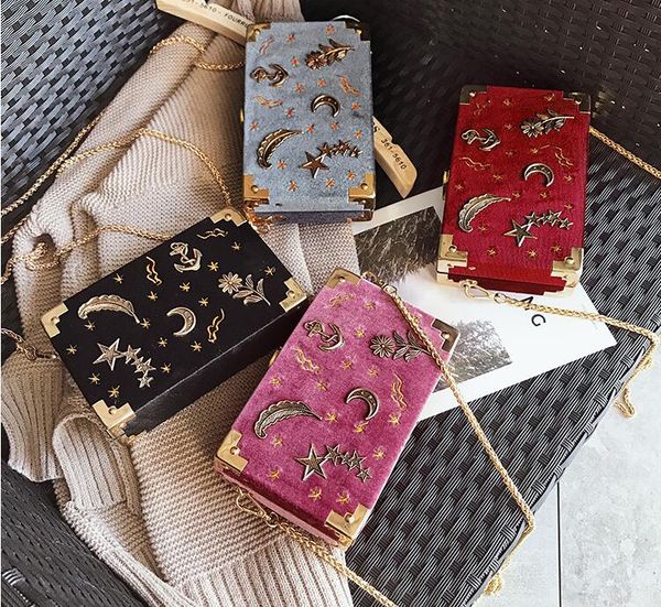 2018. small. embroidered stars. box bag. fashion and leisure ladies bag. women's bags. mini. hard. cross body.shoulder bags. handbags
2018. small. embroidered stars. box bag. fashion and leisure ladies bag. women's bags. mini. hard. cross body.shoulder bags. handbags