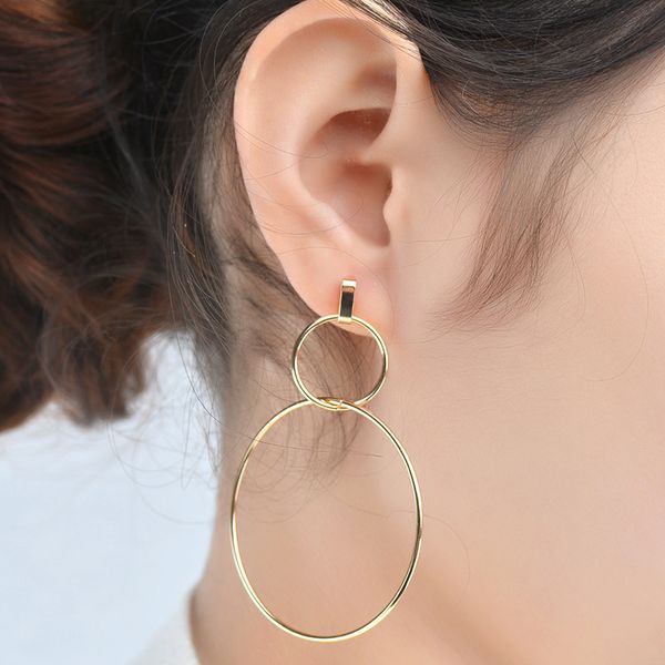 1pair charming silvery golden girls big hoops double circle women earrings, Golden;silver
1pair charming silvery golden girls big hoops double circle women earrings, Golden;silver