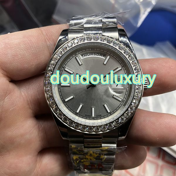 silver stainless steel fashion men's watches diamond style watches fully automatic double calendar watch ing, Slivery;brown
silver stainless steel fashion men's watches diamond style watches fully automatic double calendar watch ing, Slivery;brown