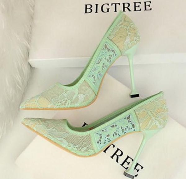 send 2018 new style high heels shallow mouth pointed end women shoes reticulation lace fine heel wedding shoes, Black
send 2018 new style high heels shallow mouth pointed end women shoes reticulation lace fine heel wedding shoes, Black