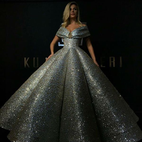 evening dress yousef aljasmi kim kardashian off-shoulder pleated ball gown long dress almoda gianninaazar zuhlair murad, Black;pink
evening dress yousef aljasmi kim kardashian off-shoulder pleated ball gown long dress almoda gianninaazar zuhlair murad, Black;pink