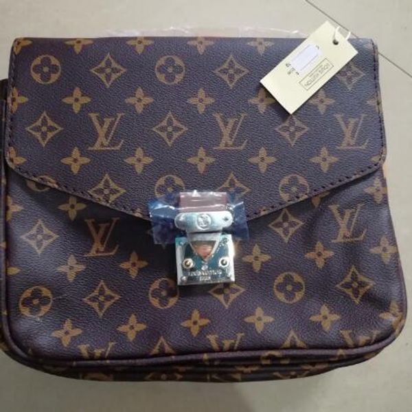 Totes kindly10010 
Totes kindly10010