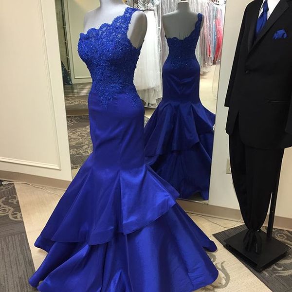 one shoulder royal blue dresses evening party formal gowns mermaid satin applique lace sequins long prom red celebrity dress gowns, Black;red
one shoulder royal blue dresses evening party formal gowns mermaid satin applique lace sequins long prom red celebrity dress gowns, Black;red